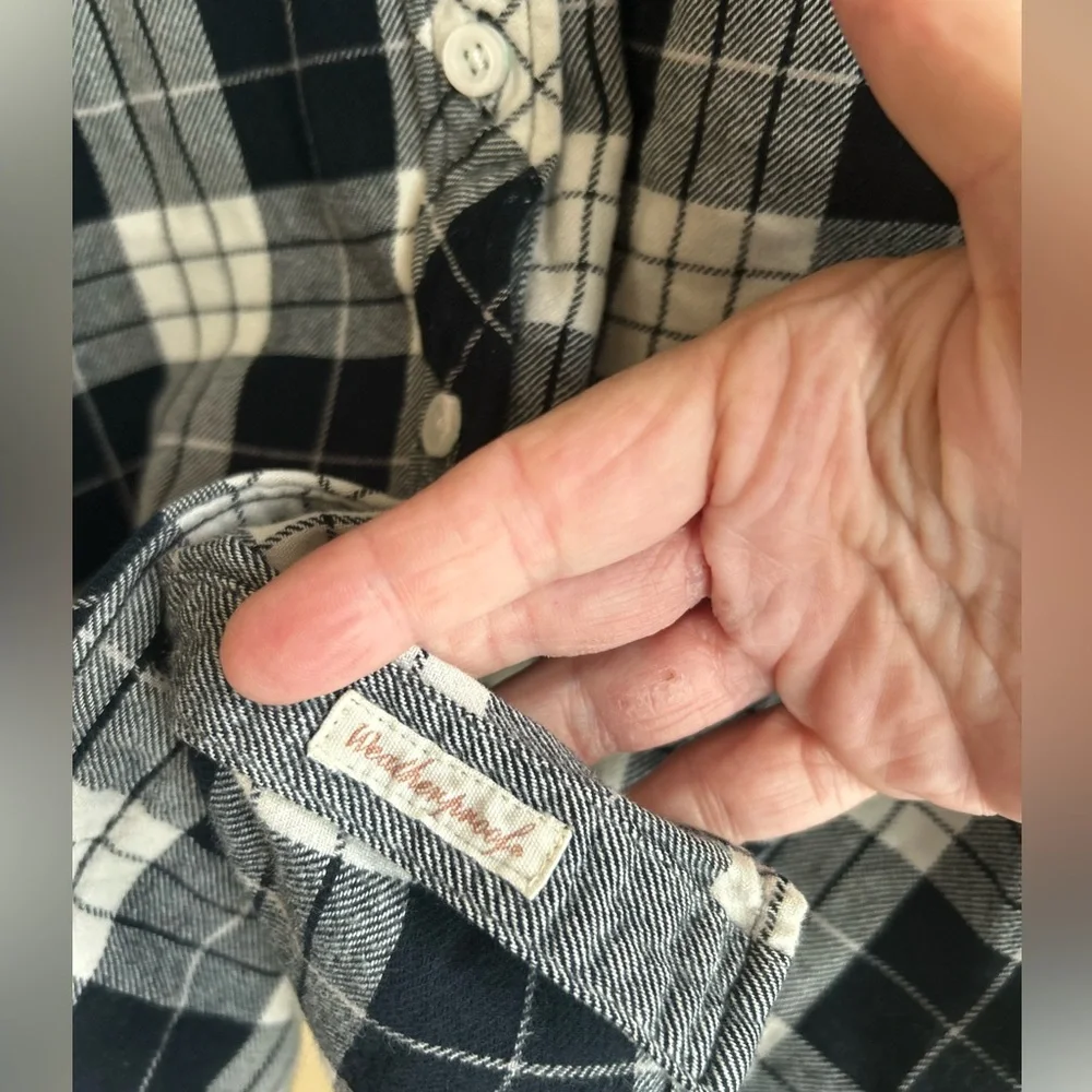 ✌️4 for $20✌️ Weatherproof flannel shirt - Picture 9 of 14